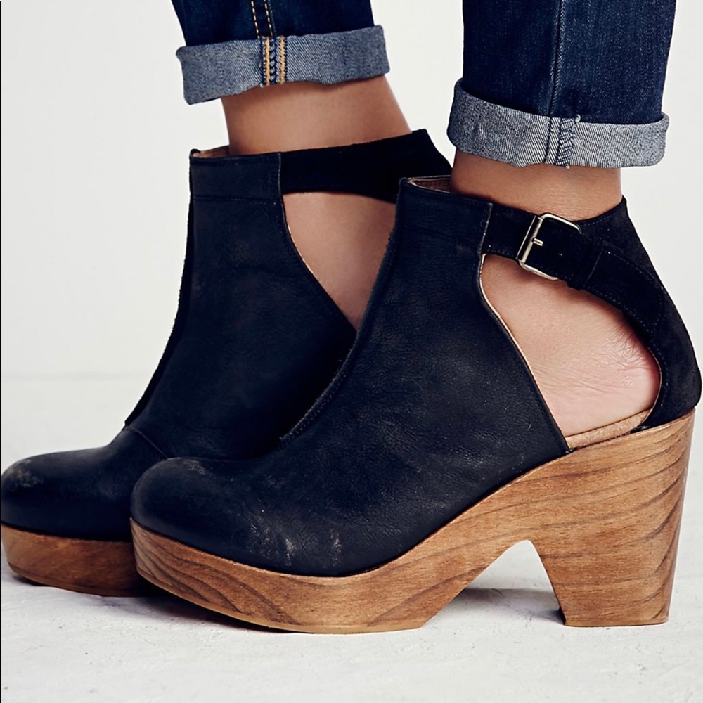 Free People Amber Orchard Clogs 40